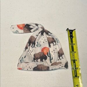 ✨3/$15✨Copper Pearl Buffalo Print Infant Knot Hat